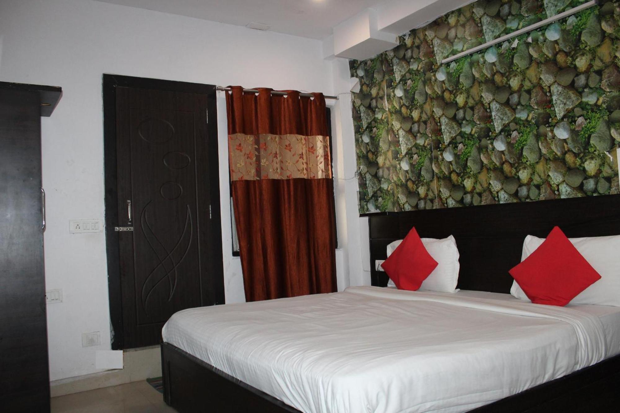 Hotel Quality Time Udaipur Exterior photo